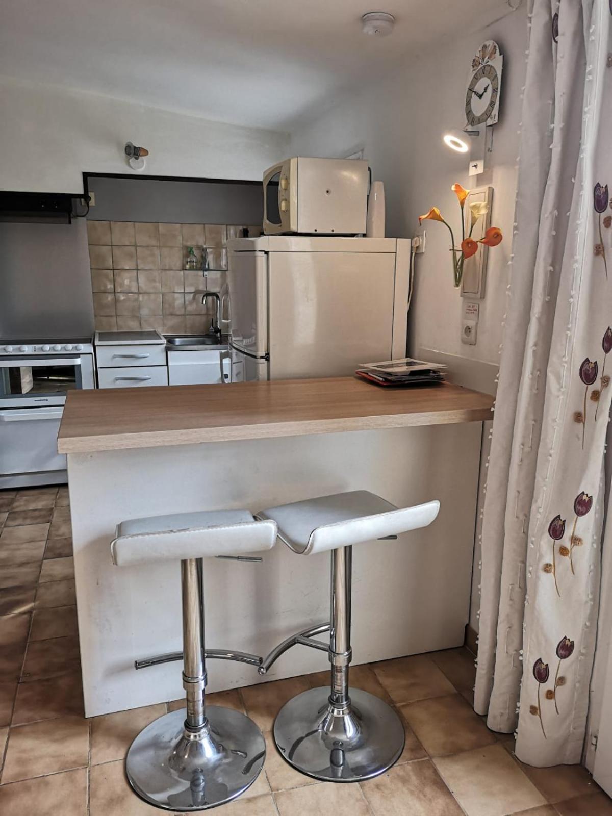 La Petite Seigneurette Villa Villeneuve-les-Avignon Ruang foto