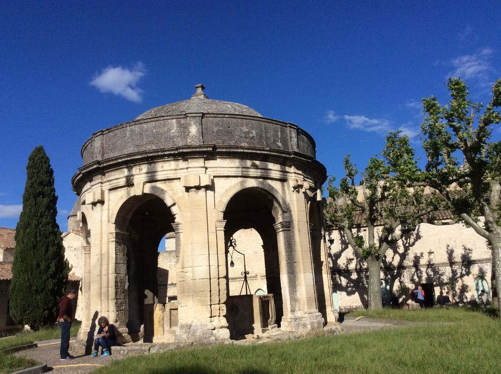 La Petite Seigneurette Villa Villeneuve-les-Avignon Bagian luar foto