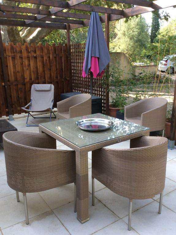 La Petite Seigneurette Villa Villeneuve-les-Avignon Bagian luar foto